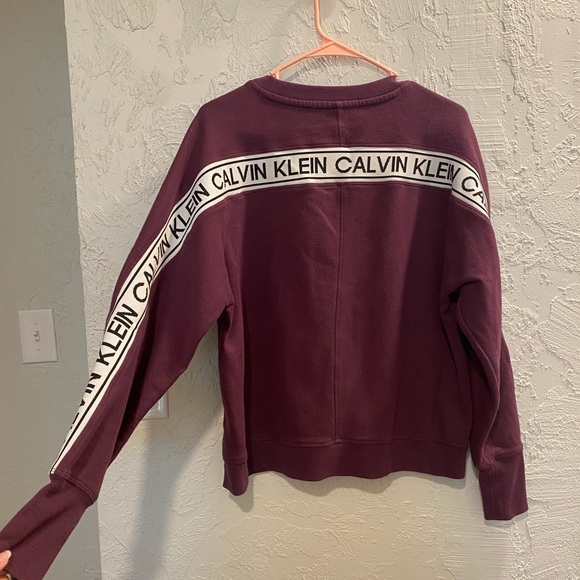 Calvin Klein Crew Neck - Picture 3 of 6
